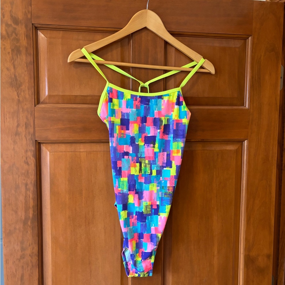 Women’s Like New Funkita swimsuit size 36